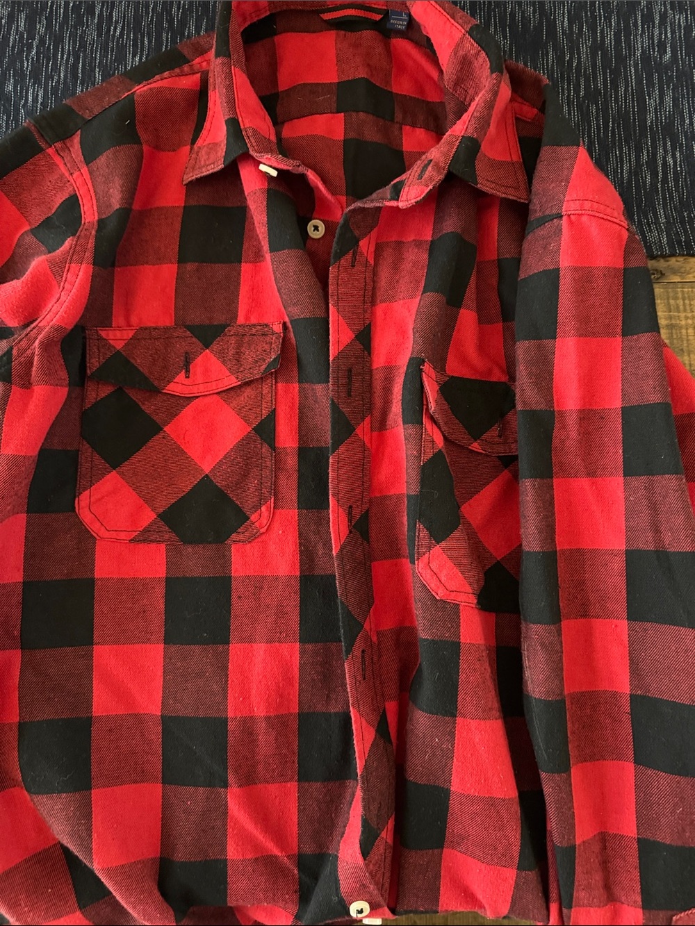 Men's Red and Black Buffalo Plaid Casual Button-Down Shirt